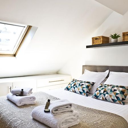 Pick A Flat'S Apartments In Batignolles - Rue Biot Париж Экстерьер фото