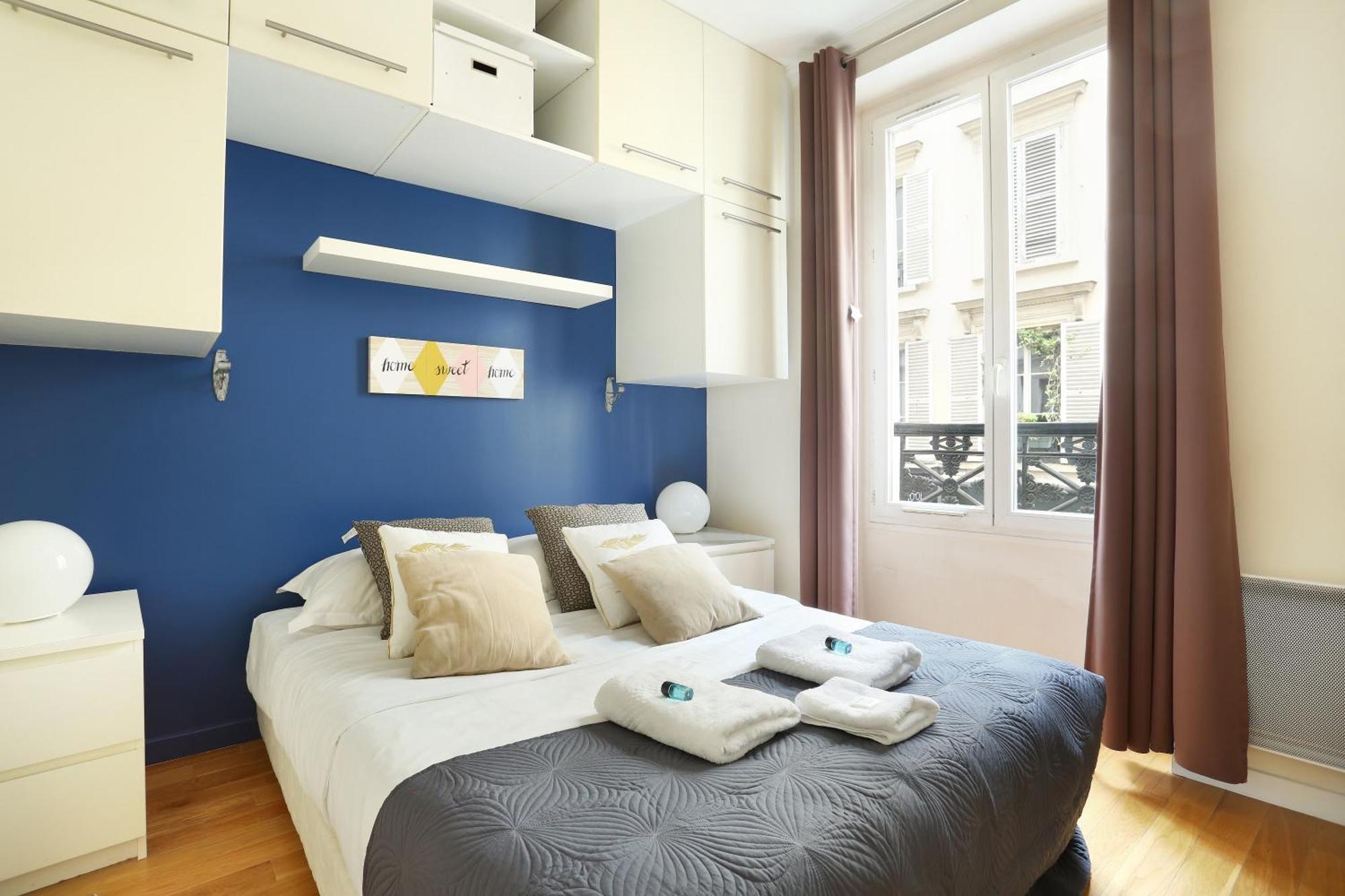 Pick A Flat'S Apartments In Batignolles - Rue Biot Париж Экстерьер фото