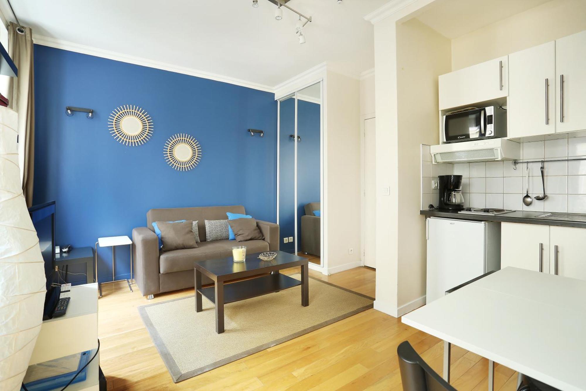 Pick A Flat'S Apartments In Batignolles - Rue Biot Париж Экстерьер фото
