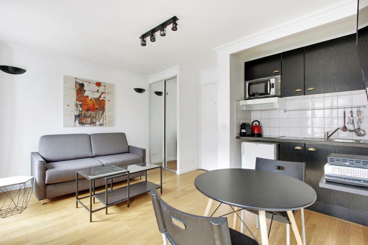 Pick A Flat'S Apartments In Batignolles - Rue Biot Париж Экстерьер фото