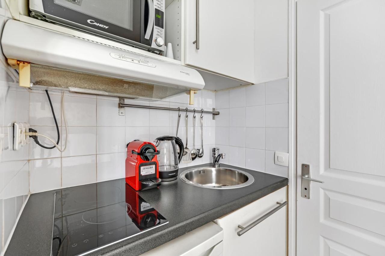 Pick A Flat'S Apartments In Batignolles - Rue Biot Париж Экстерьер фото