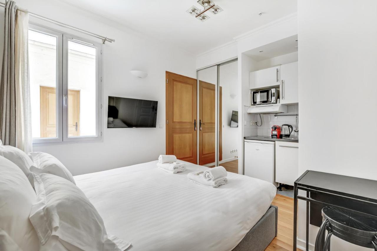 Pick A Flat'S Apartments In Batignolles - Rue Biot Париж Экстерьер фото